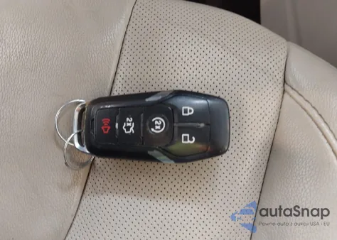 2015 Ford Edge Titanium z USA, uszkodzony, nr VIN 2FMPK4K83FBC42030